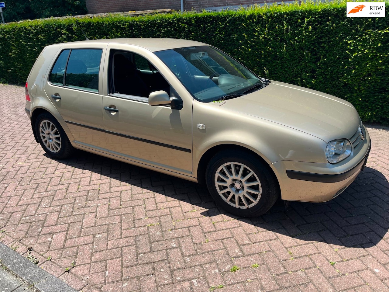 Volkswagen Golf - 2.0 Sportline |AIRCO|CRUISECONTROLE| LICHTMETALEN VELGEN| - AutoWereld.nl