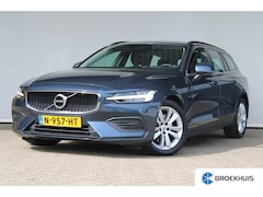 Volvo V60 - 2.0 B3 Momentum Business | Trekhaak | Navigatie | Cruise control adaptief | LED koplampen