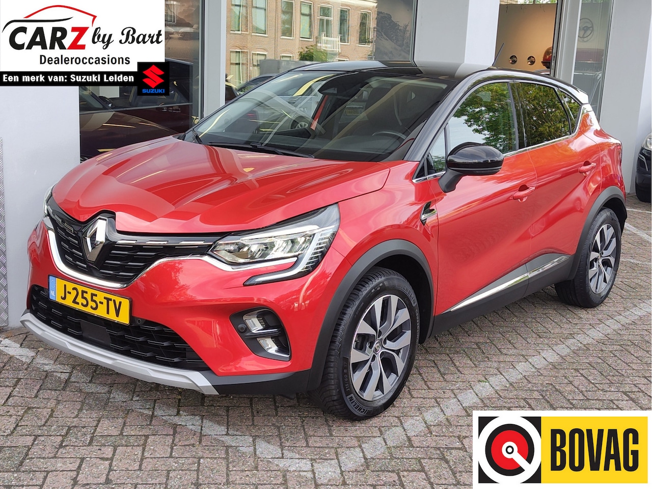 Renault Captur - 1.0 TCe 100 INTENS Trekhaak | Keyless | Draadloze lader | Halfleder - AutoWereld.nl