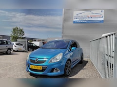 Opel Corsa - 1.6-16V T OPC