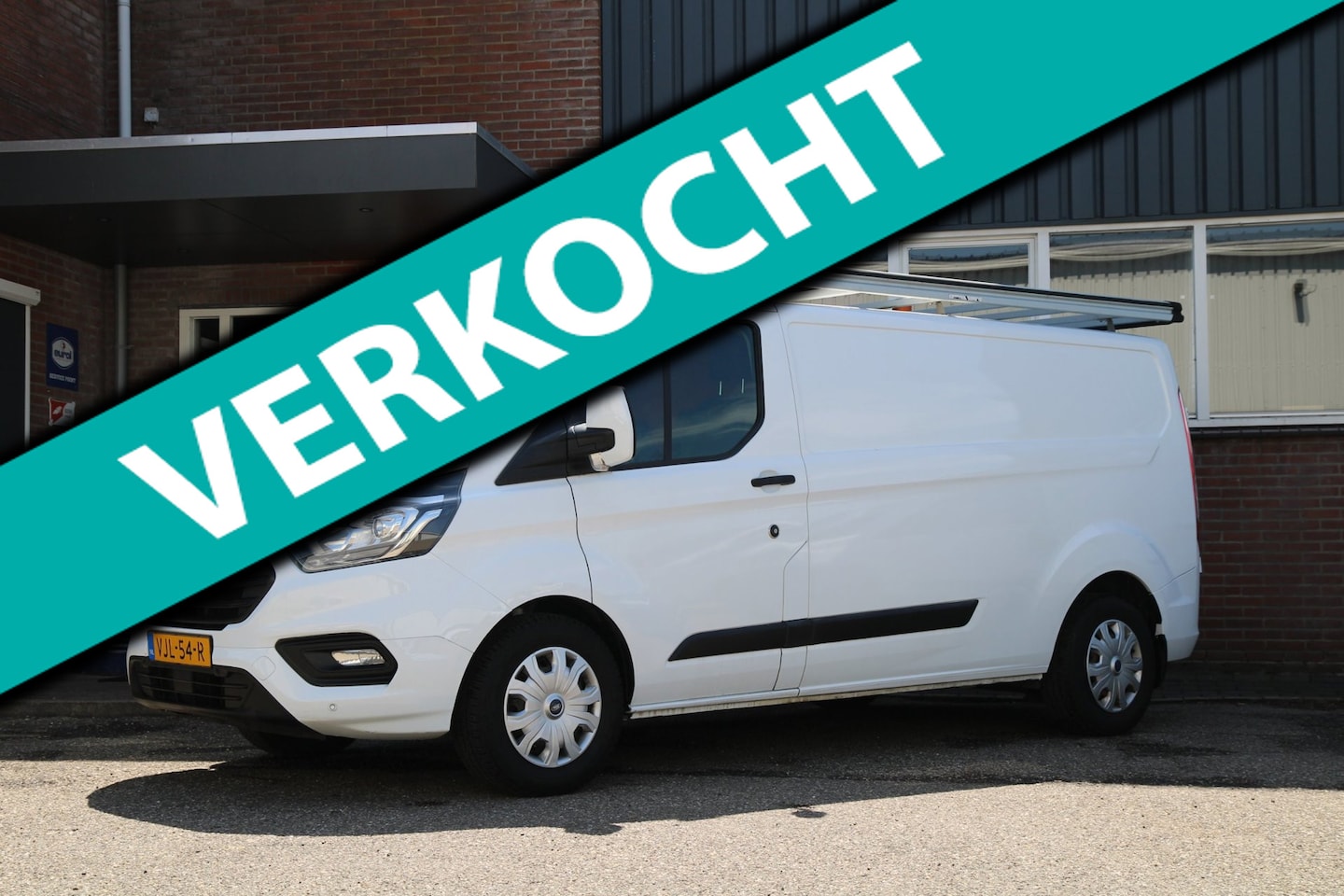 Ford Transit Custom - 340 2.0 TDCI L2H1 Trend / Trekhaak / Imperiaal / Navi sync 3 - AutoWereld.nl