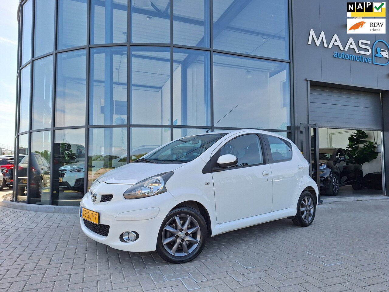 Toyota Aygo - 1.0-12V Comfort Navigator|AIRCO|NIEUWSTAAT - AutoWereld.nl