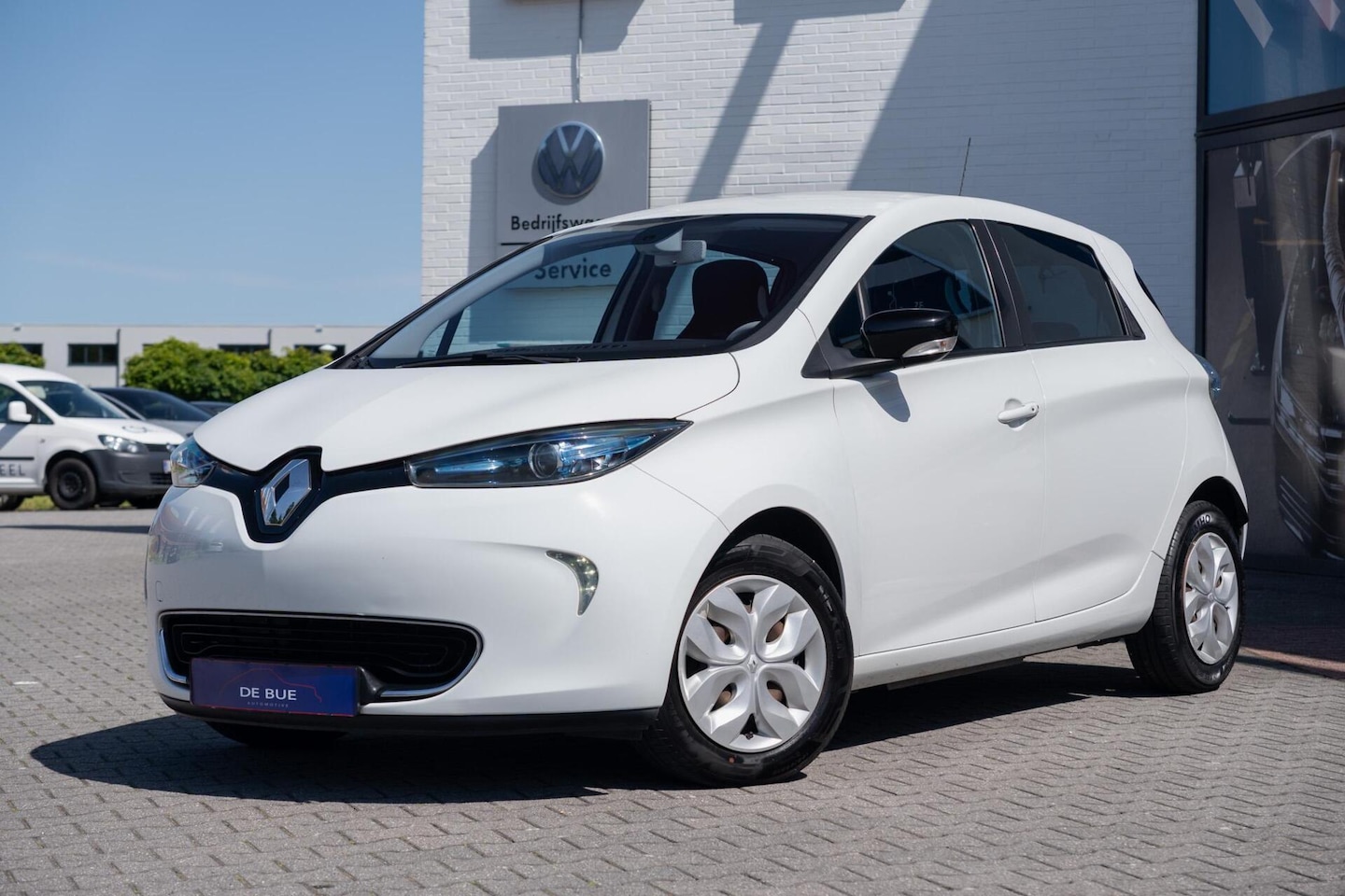 Renault Zoe - Q210 Intens Quickcharge 22 kWh | incl. Accu | Clima | PDC | Navi | Cruise | Keyless | - AutoWereld.nl