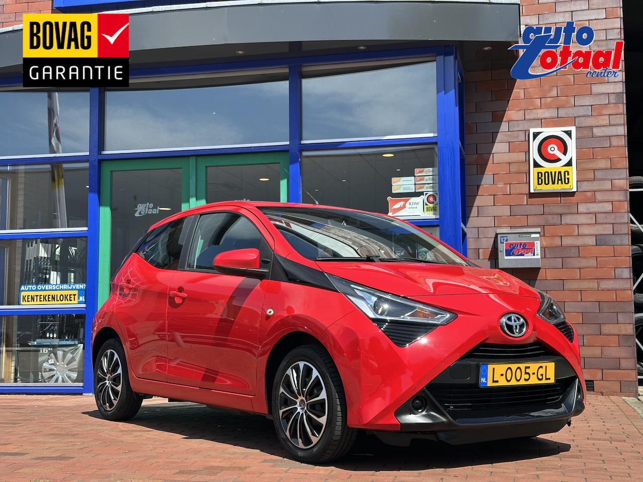 Toyota Aygo - 1.0 VVT-i x-play | Airco | Parkeer camera | - AutoWereld.nl