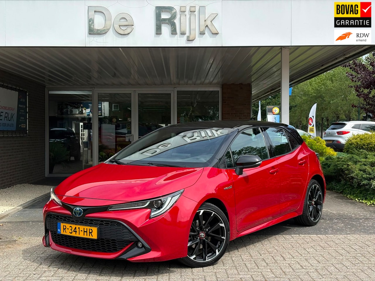 Toyota Corolla - 1.8 Hybrid Two-Tone | Carplay/Android, Navi, Camera, Cruise, 18'' LMV, Climate, Licht/Rege - AutoWereld.nl