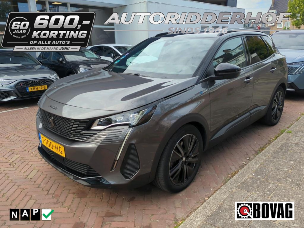 Peugeot 3008 - 1.6 HYbrid4 300PK GT | NL-Auto | Black Pack | Focal Audio | Pano | Leder - AutoWereld.nl