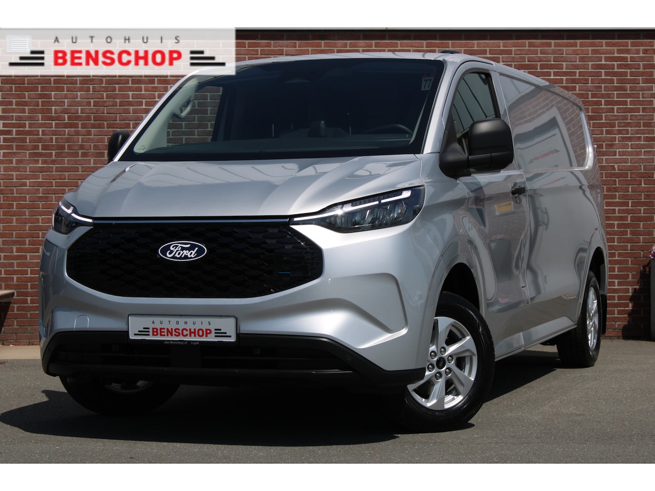 Ford E-Transit Cust. - 340 L2H1 Trend 71 kWh |STUUR + STOELVERWARMING|LICHTMETALEN|CAMERA|LED| - AutoWereld.nl