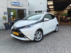 Toyota Aygo - 1.0 VVT-i x-joy | Carplay | Camera | Clima | Lichtmetalen velgen