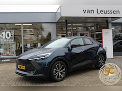 Toyota C-HR - 1.8 HYBRID 140 FIRST EDITION STOEL/STUUR&WISSERVERWARMING EL-ACHTERKLEP DODEHOEK DETECTIE