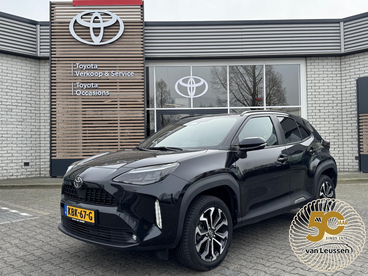 Toyota Yaris Cross - HYBRID 115 FIRST EDITION STOEL/STUURVERW APPLE/ANDROID NAVI CLIMA AD-CRUISE 17” LM-VELGEN - AutoWereld.nl