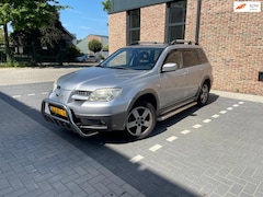 Mitsubishi Outlander - 2.4 Intense 4WD