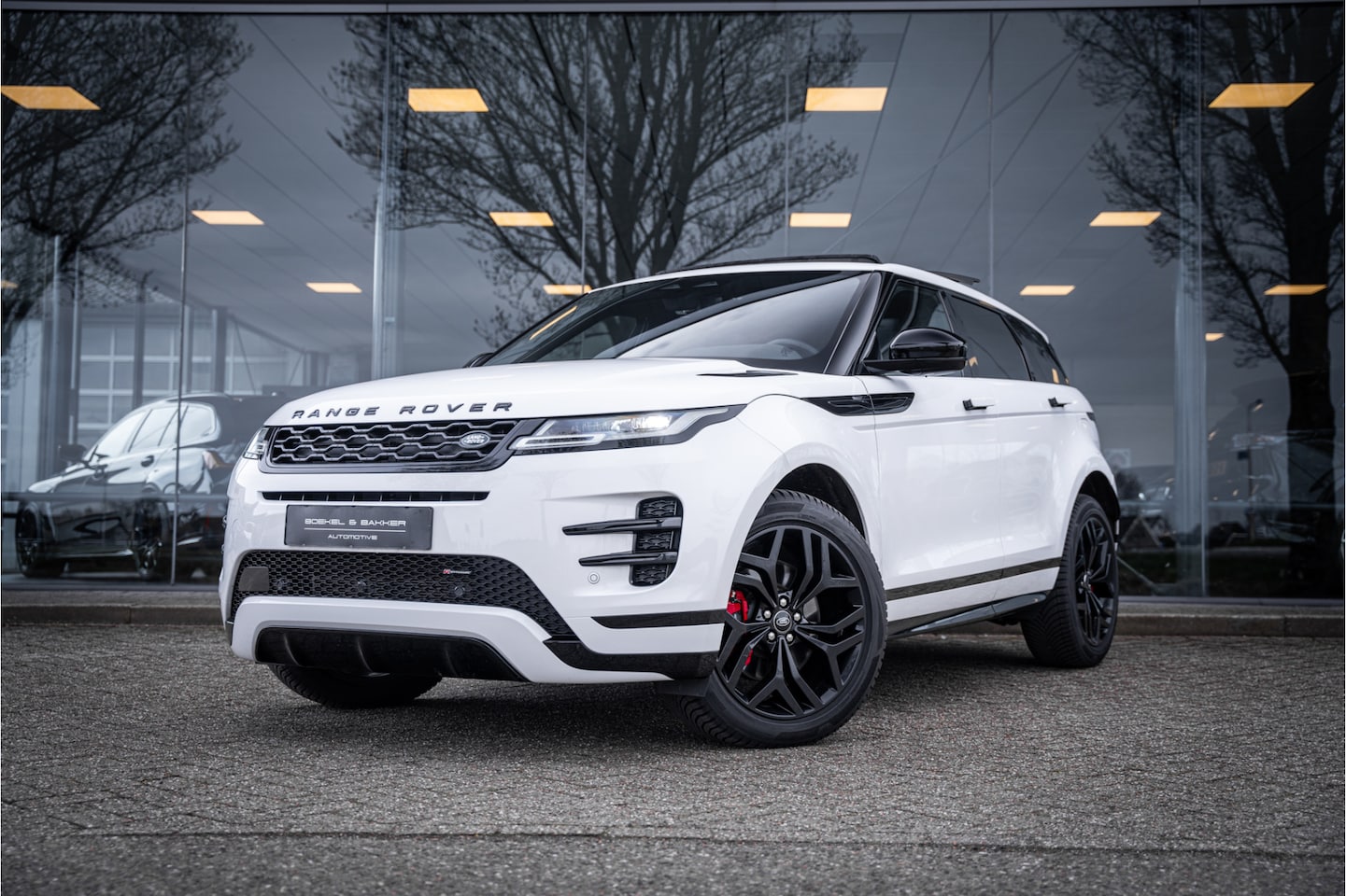 Land Rover Range Rover Evoque - P300e AWD R-Dynamic SE 20inch ** Cold Climate ** Drive Pack ** Meridian - AutoWereld.nl