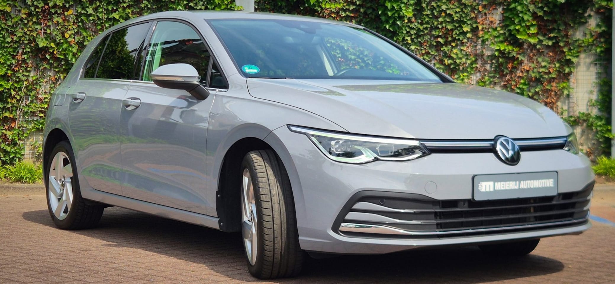 Volkswagen Golf - Volkswagen Golf eHybrid 204pk DSG | ACC | Camera | Stoelverw. | Massage | CarPlay - AutoWereld.nl