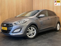Hyundai i30 - 1.6 GDI|135 PK|CLIMATE+CRUISE CONTROL|ELEK.RAMEN+SPIEGELS|BLUETOOTH|RADIO/CD|GETINTE RAMEN