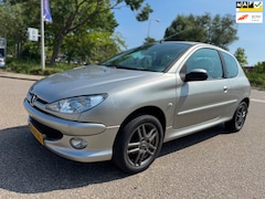 Peugeot 206 - 1.4 Forever / elektrische.ramen / deurvergrendeling / lmv / nap…