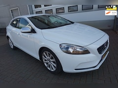 Volvo V40 - 1.6 D2 Summum /NAVI /CLIMA /NAP