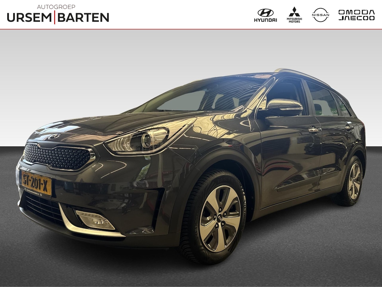 Kia Niro - 1.6 GDi Hybrid DynamicLine | Achterbank in delen neerklapbaar | All Season Banden | Anti B - AutoWereld.nl