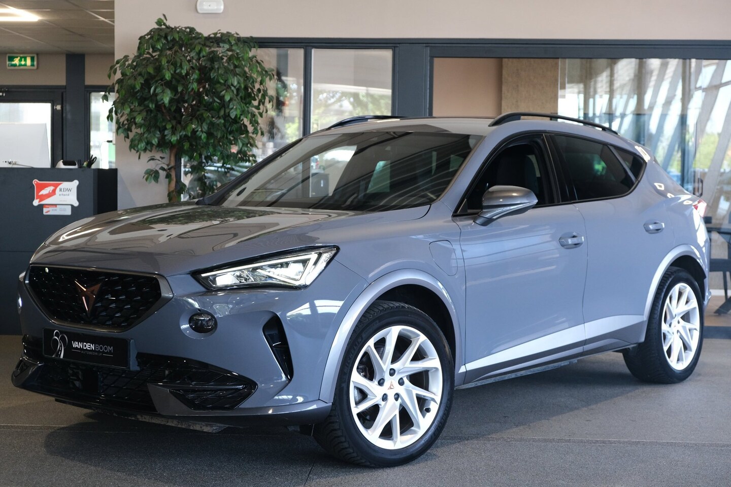 CUPRA Formentor - 1.4 e-Hybrid 204PK Led Trekhaak Cam Navi Virtual ACC - AutoWereld.nl