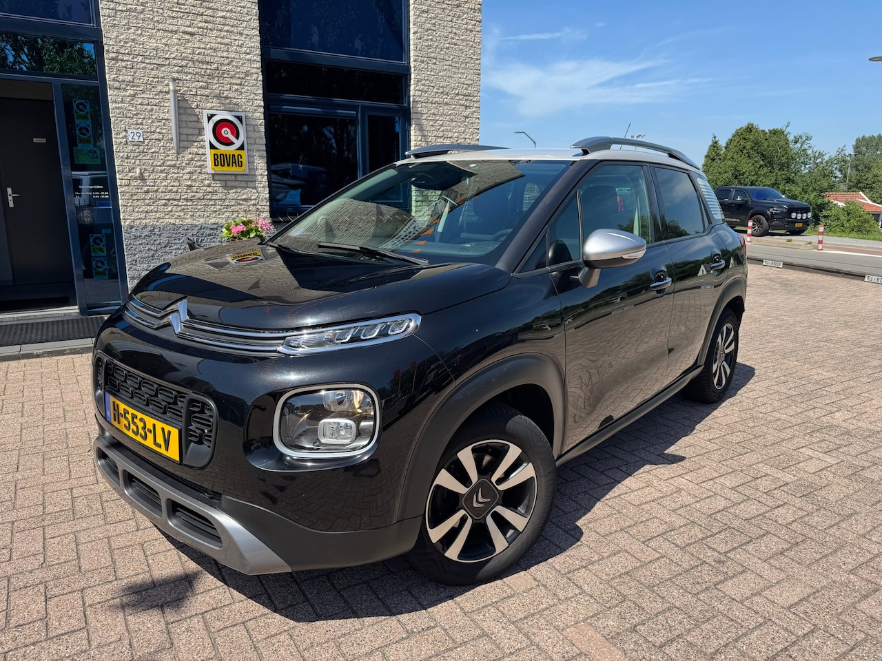 Citroën C3 Aircross - 1.2 PureTech S&S Shine- carplay - AutoWereld.nl