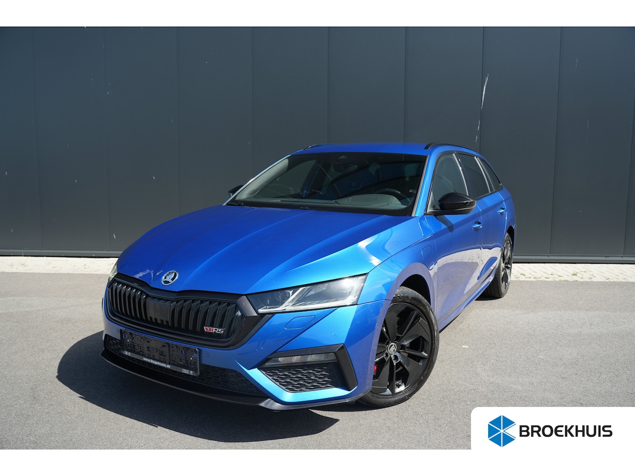 Skoda Octavia Combi - 1.4 TSI iV 245pk RS | Head-Up | Stoelverwarming | Parkeerhulp V+A | Keyless | 18" - AutoWereld.nl