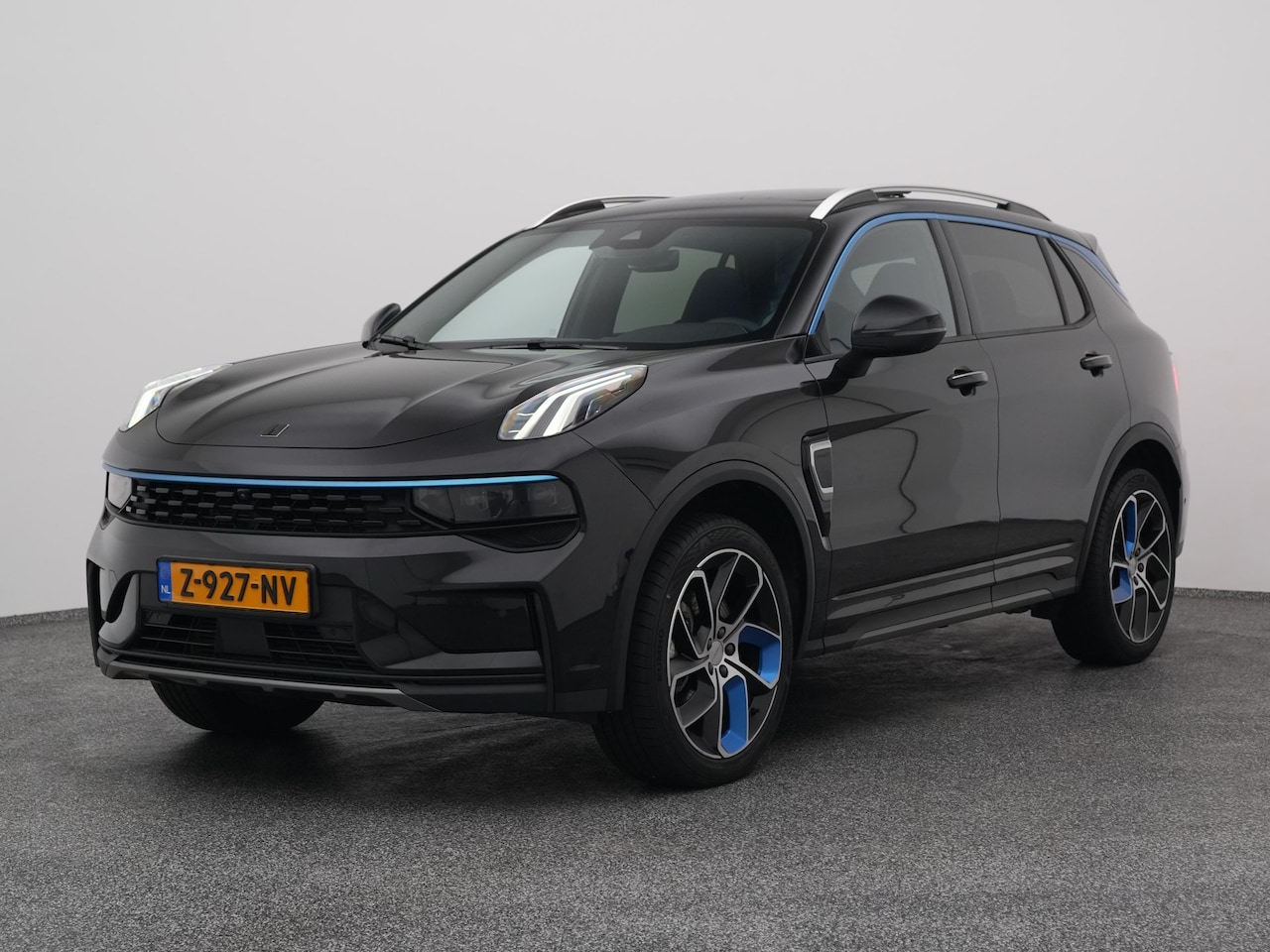 Lynk & Co 01 - 1.5 Plug-in Hybrid | 360° | ZWARTE HEMEL | STUURVERWARMING | NLD AUTO - AutoWereld.nl
