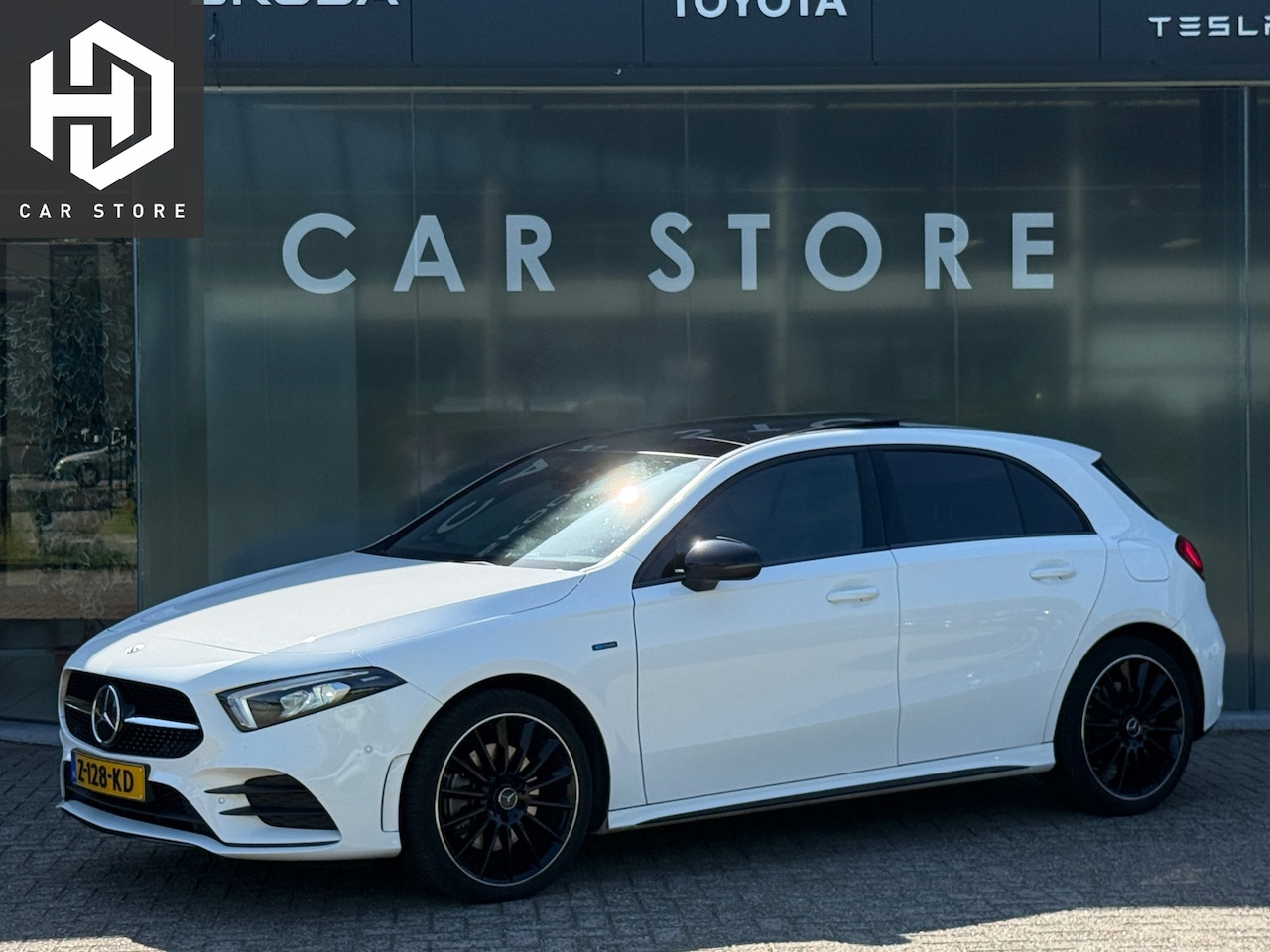 Mercedes-Benz A-klasse - 250 e AMG Line Pano|Sfeer|19Inch|Adap Cruise|Burmester - AutoWereld.nl