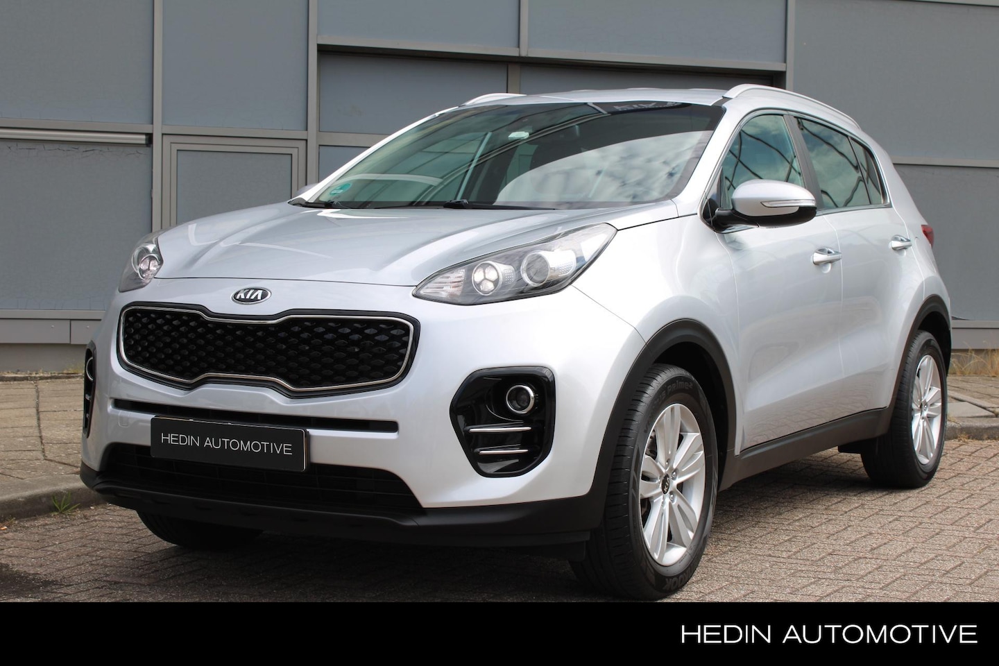 Kia Sportage - 1.6 GDI DynamicLine l Navigatie l Camera l Cruise-controle l Trekhaak l Elec-ramen l Centr - AutoWereld.nl