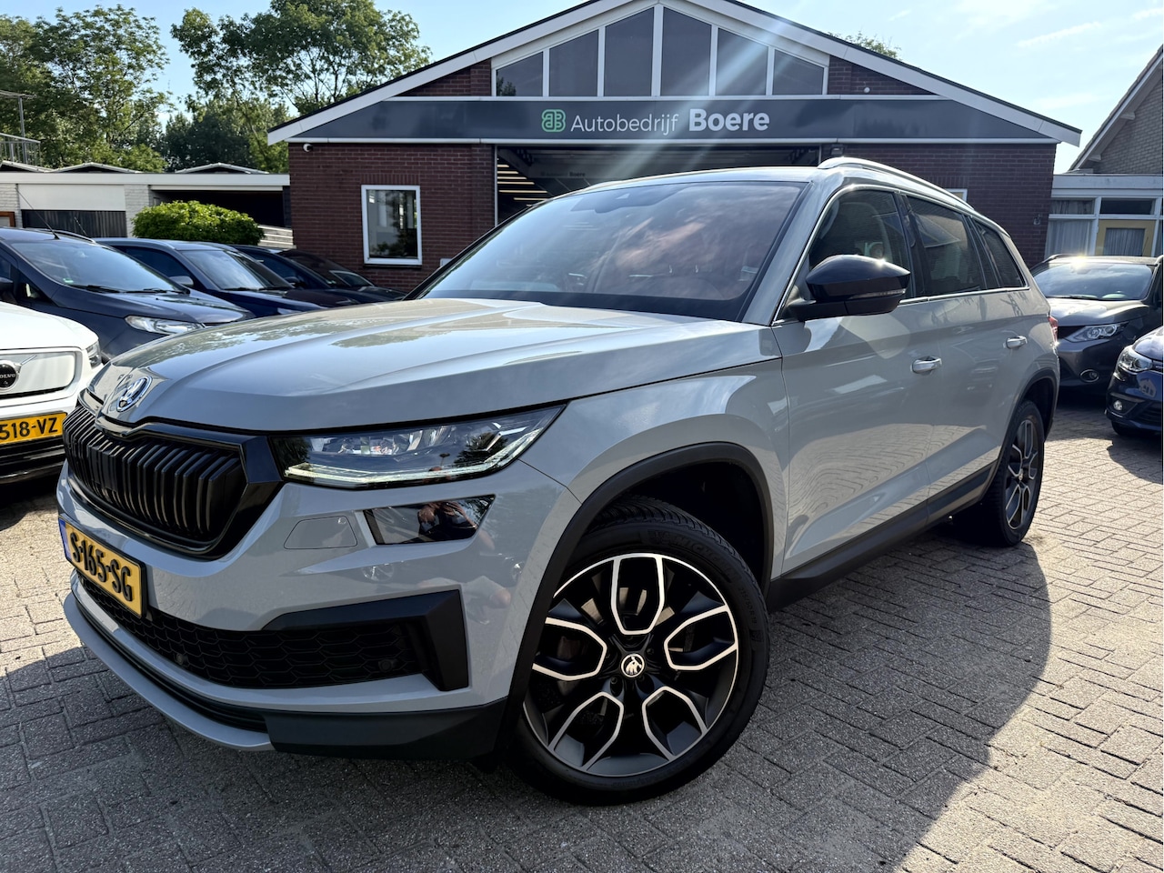 Skoda Kodiaq - 1.5 TSI Business Edition 7-Persoons Facelift, 19''Lmv, Stoel/Stuurverwarming - AutoWereld.nl