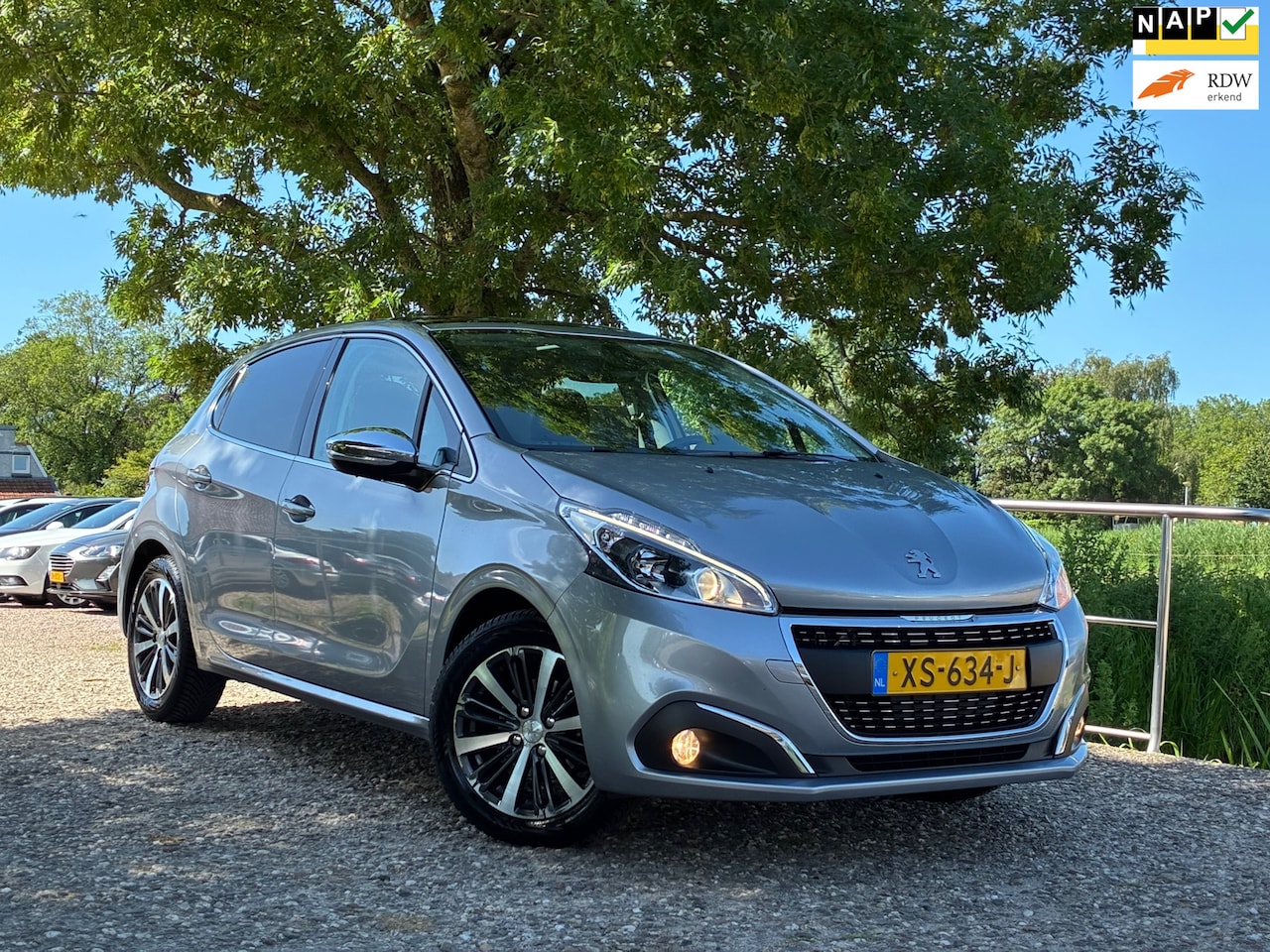 Peugeot 208 - 1.2 PureTech Allure | Pano + Cruise + Clima € 8.975,-!!! - AutoWereld.nl