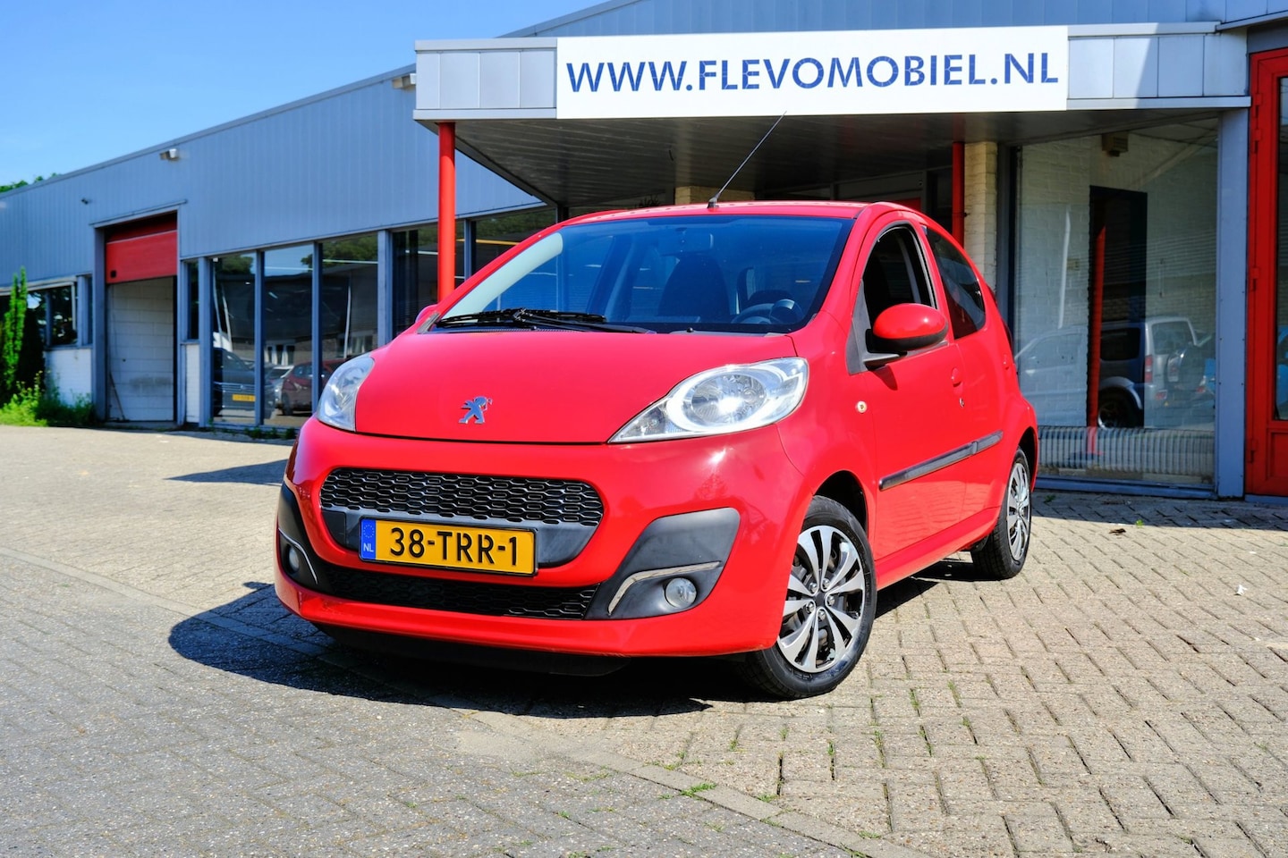 Peugeot 107 - 1.0 Active 5-drs Navi|Elektr. ramen - AutoWereld.nl