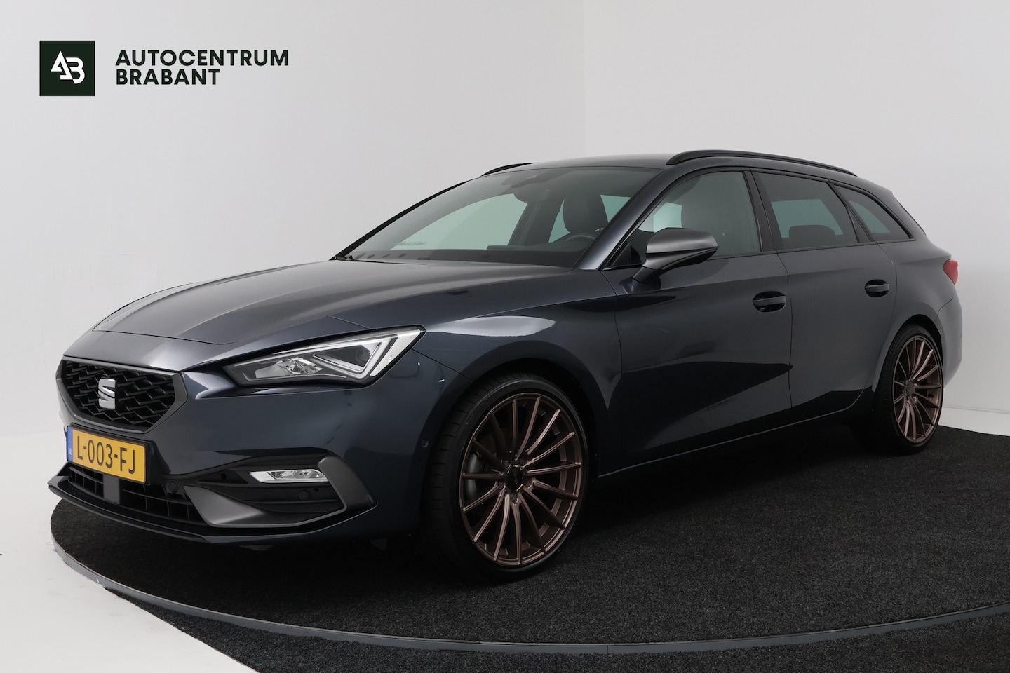 SEAT Leon Sportstourer - 1.5 TSI FR Launch Edition (DIGITALE COCKPIT, CRUISE ADAPTIEF, NAVIGATIE CARPLAY, PARKEERSE - AutoWereld.nl