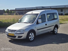 Opel Tour - 1.6 Invalideauto / Rolstoelauto / Knielsysteem
