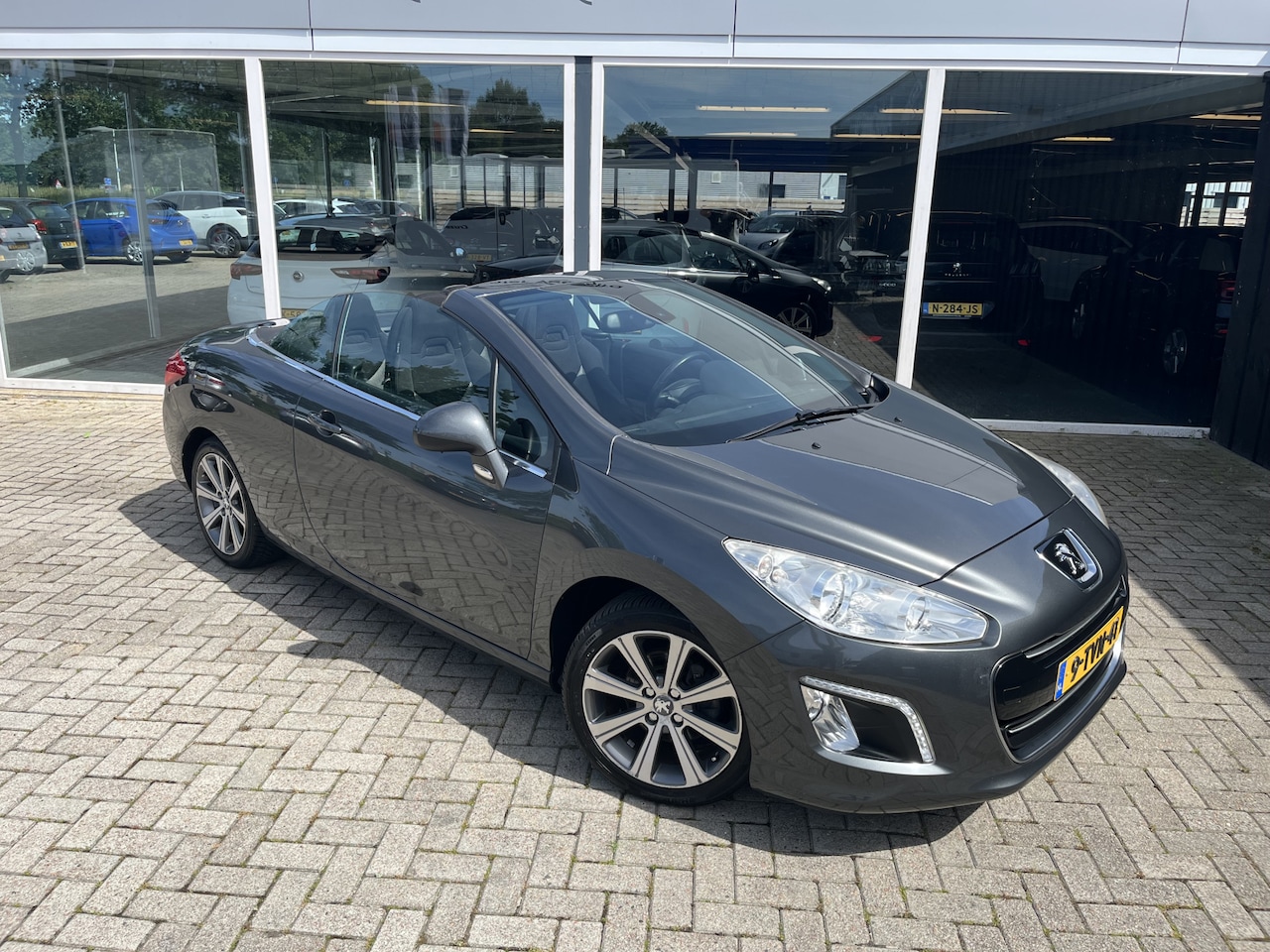 Peugeot 308 CC - 1.6 VTi Sport Pack Airco / Trekhaak / Cruise / Lmv - AutoWereld.nl