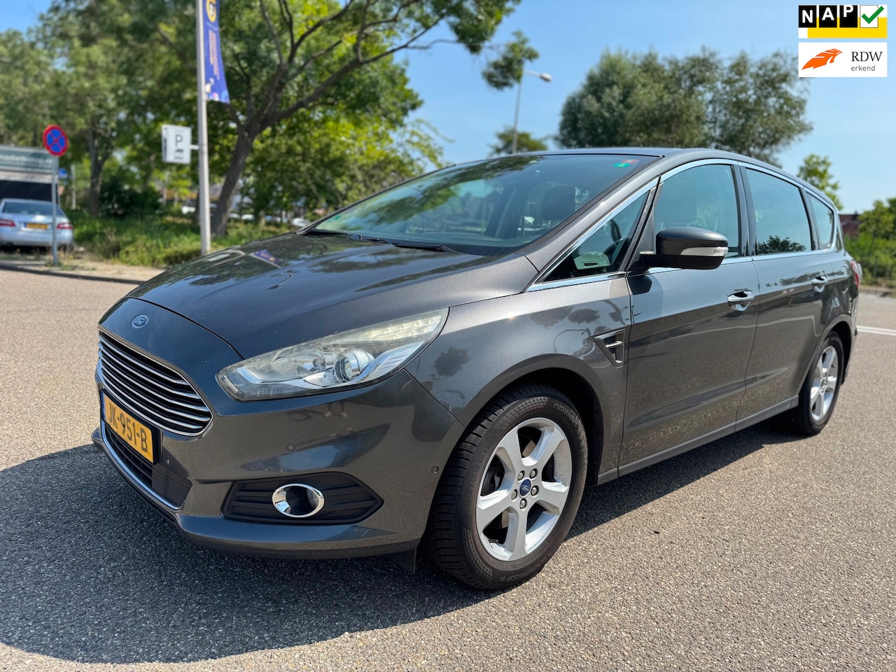 Ford S-Max - 1.5 Titanium 7 zits / airco / cruise.control / navi / pdc / elek.pakket / lmv / nap….. - AutoWereld.nl