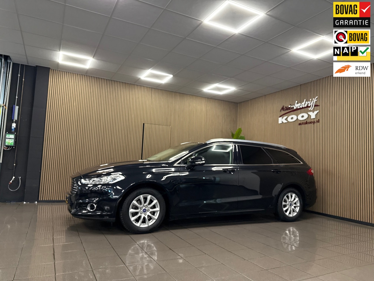 Ford Mondeo Wagon - 1.5 Titanium * Trekhaak / Navigatie / Parkeersensoren / Cruise control / NL Auto * - AutoWereld.nl