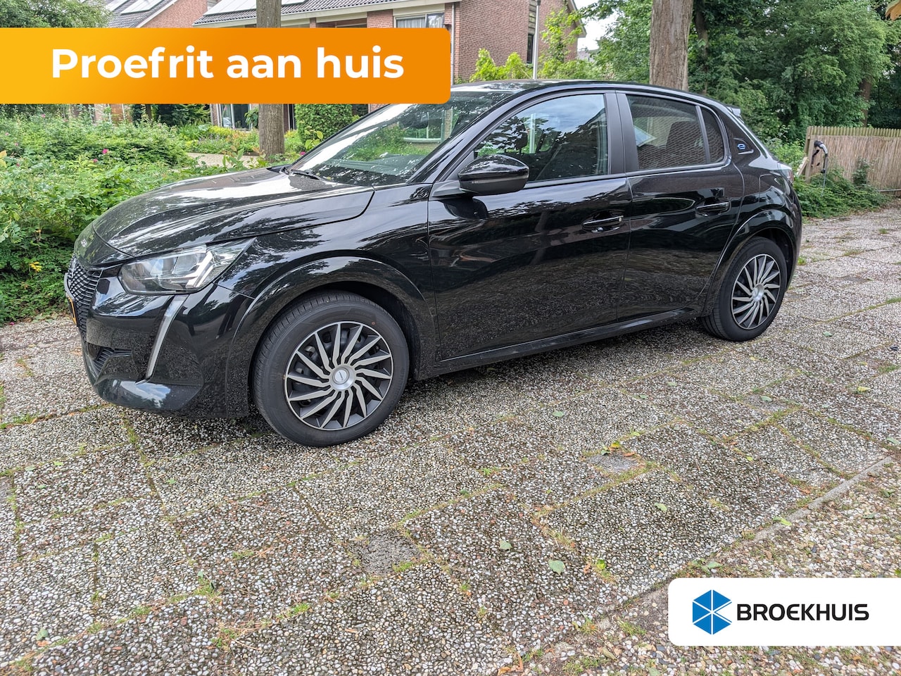 Peugeot e-208 - EV Active 50 kWh Climate Control | Cruise | Carplay | Keyless Start | Bluetooth | Parkeers - AutoWereld.nl