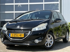Peugeot 208 - 1.2 VTi Allure 82pk | Bi-Xenon verlichting | Bluetooth | Cruise control | Electronic clima