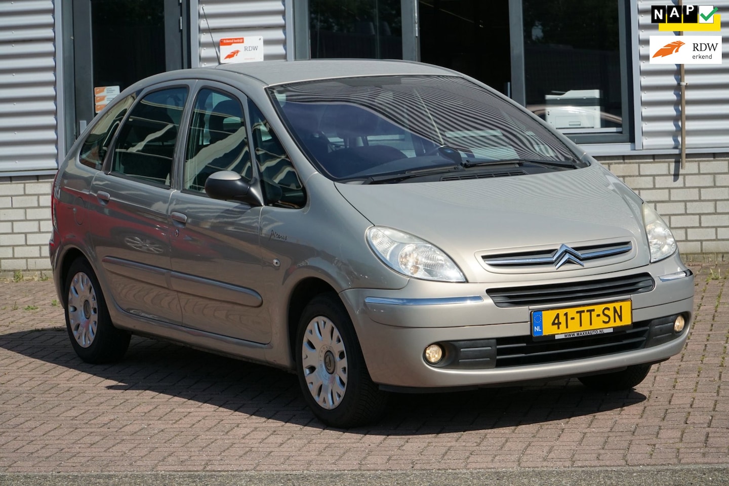 Citroën Xsara Picasso - 1.6i-16V Caractère IJSKOUDE AIRCO - AutoWereld.nl