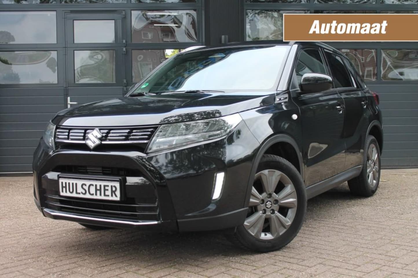 Suzuki Vitara - 1.5 HYBRID SELECT Automaat / led verlichting / keyless / navi / camera - AutoWereld.nl