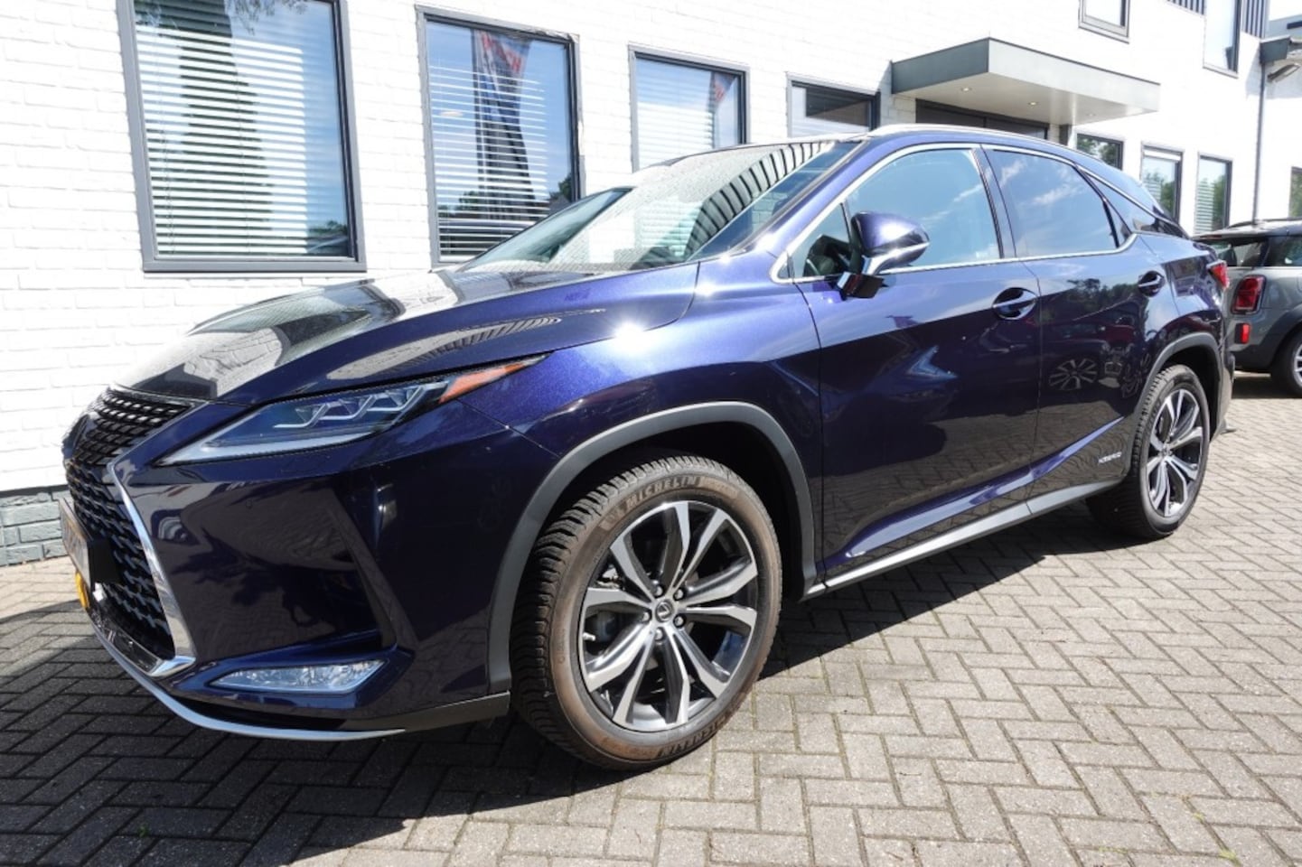 Lexus RX - 6 CIL HYBRIDE LUXERY Panorama Trekhaak Dubbel glas Zeer Luxe - AutoWereld.nl