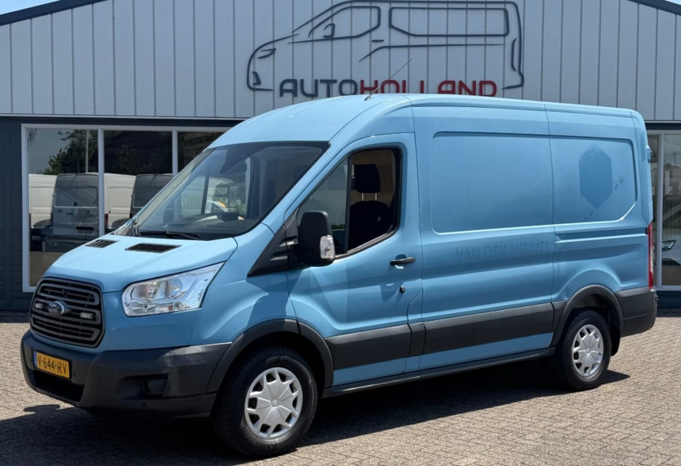 Ford Transit - 2.0 TDCI 96KW 131PK L2H2 EURO 6 AIRCO/ CRUISE CONTROL/ NAVIGATIE/ 100% DEALERONDERHOUDEN - AutoWereld.nl