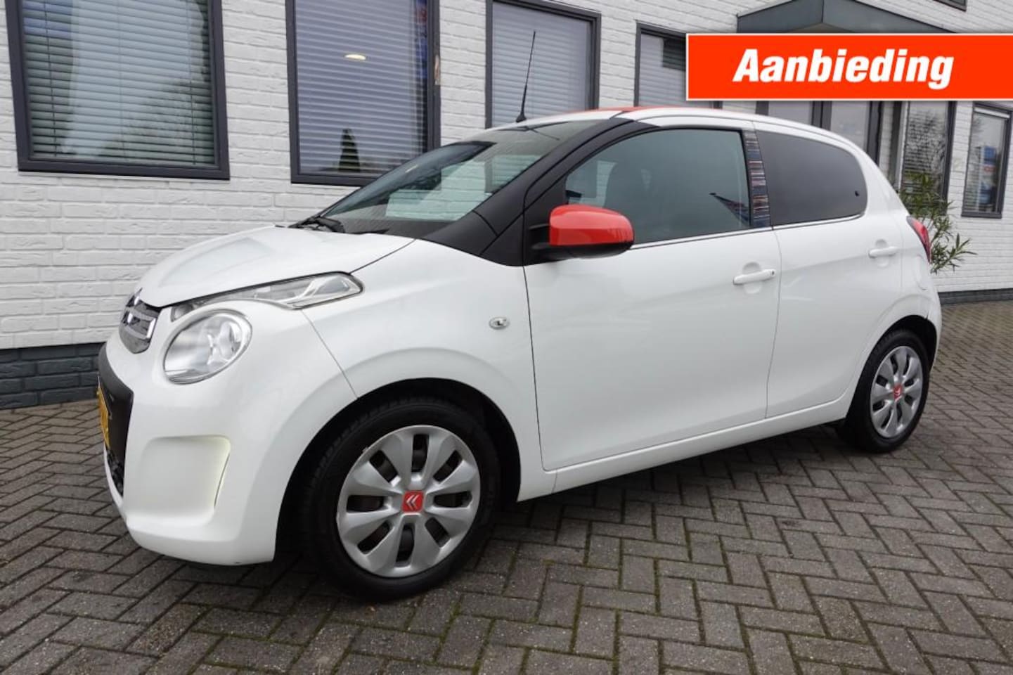 Citroën C1 - 1.0 e-VTi Airscape Feel 1.0 E-VTI  Airscape FEEL (Cabriolet) - AutoWereld.nl