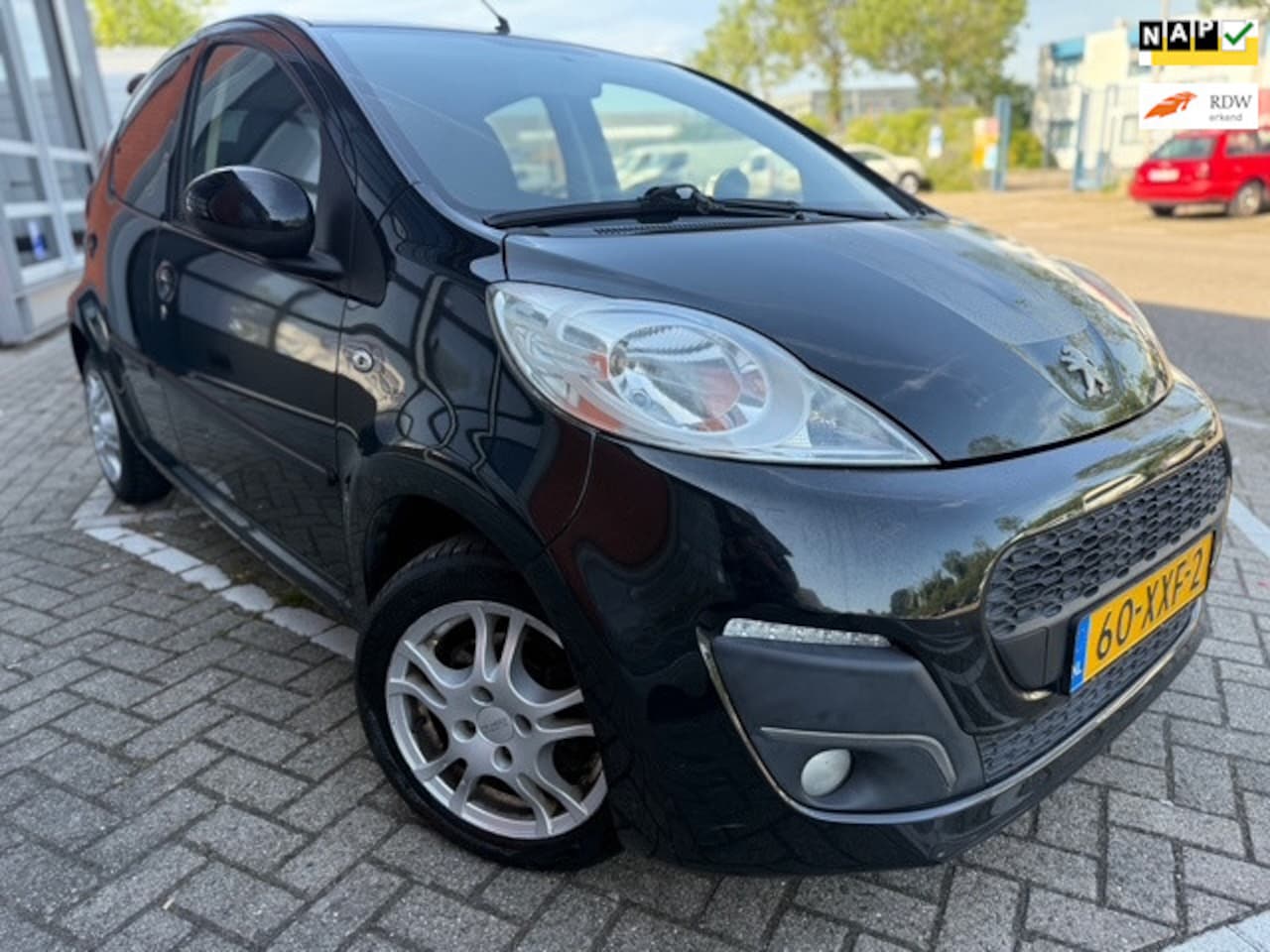 Peugeot 107 - 1.0 Envy | Nap | Apk | Airco | LM velgen | - AutoWereld.nl