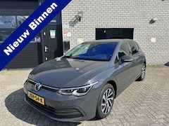Volkswagen Golf - 1.4 eHybrid Style *NAVI*CAR-PLAY*ELEK STOEL