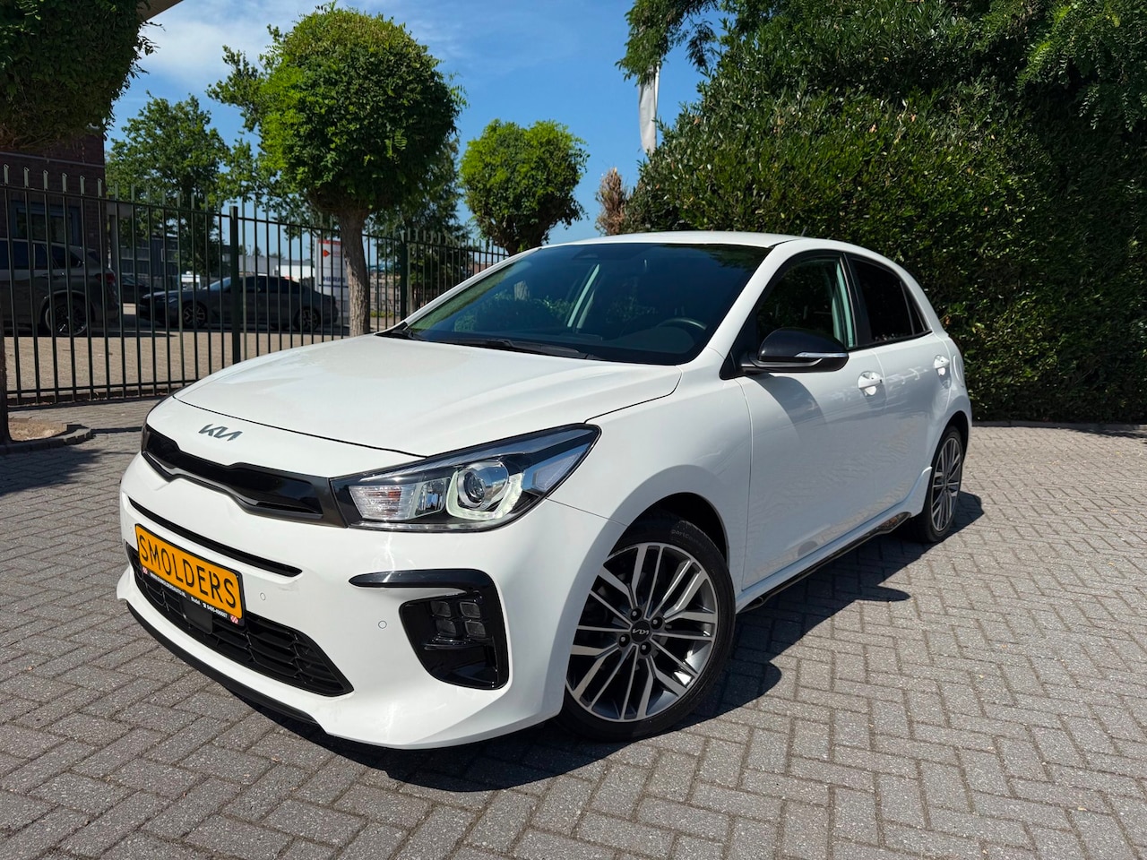 Kia Rio - 1.2 (4 cil.) GT-Line, Clima, Apple CarPlay, Cruise Control, Achteruitrijcamera, LM-velgen - AutoWereld.nl