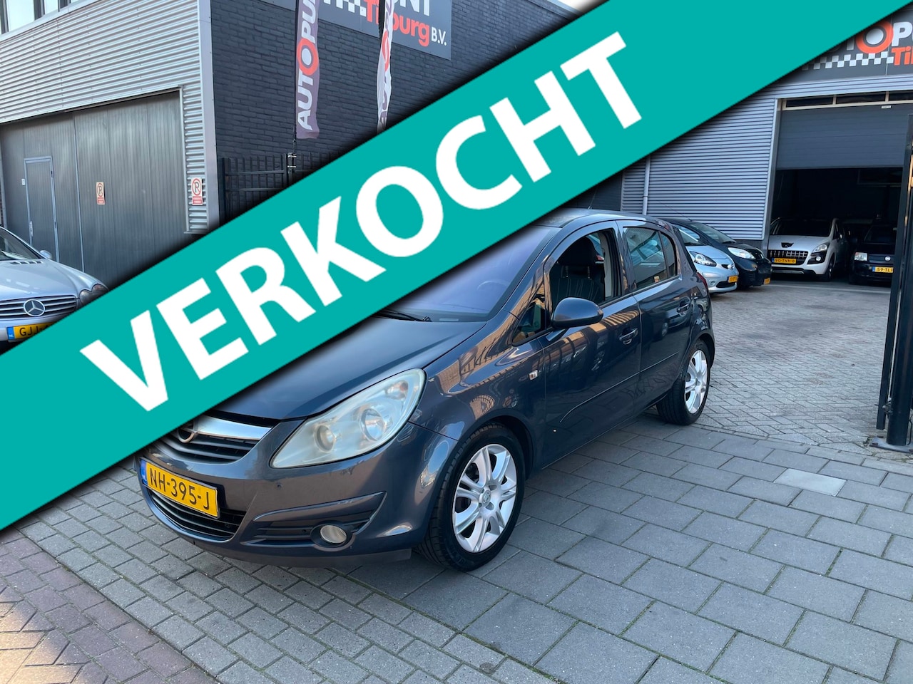 Opel Corsa - 1.2-16V Essentia Airco PDC NAP APK 1 Jaar - AutoWereld.nl