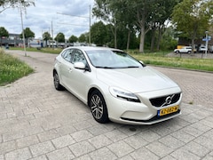 Volvo V40 - 1.5 T2 Nordic+ | Groot onderhoud 2026 | Nieuwe banden | Trekhaak | Dakdrager