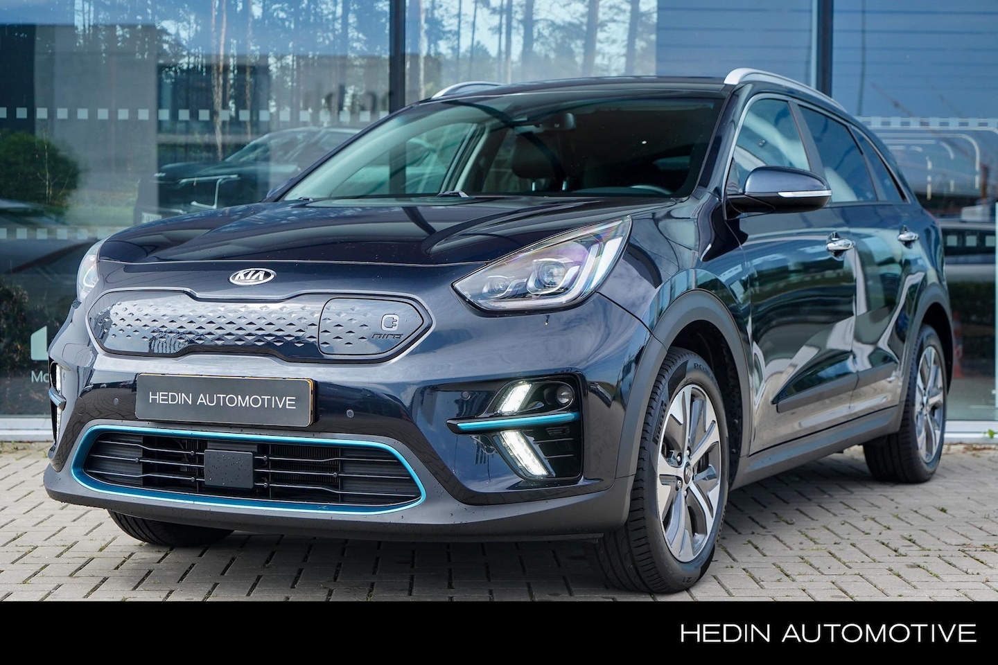 Kia e-Niro - ExecutiveLine 64 kWh | SOH 100% | Warmtepomp | 3-Fase | Open dak | Stoelgeheugen/-verwarmi - AutoWereld.nl