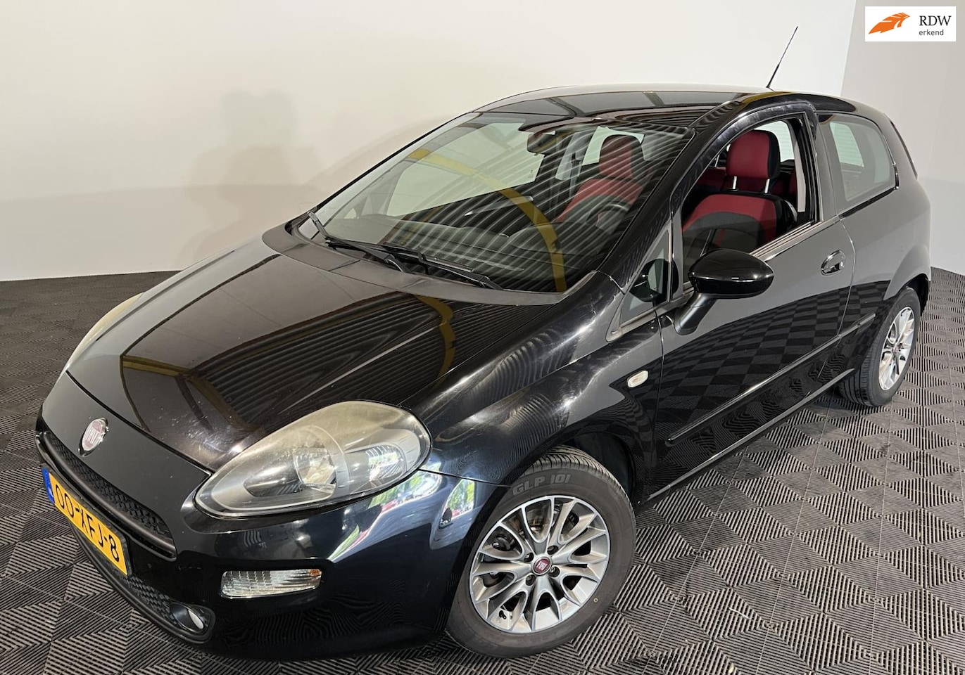 Fiat Punto Evo - 1.3 M-Jet Easy AIRCO CRUISE 2 X SLEUTELS - AutoWereld.nl