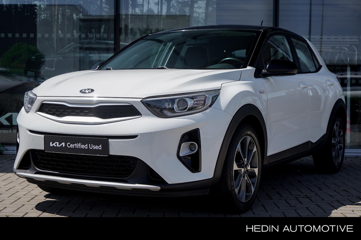 Kia Stonic - 1.0 T-GDi 120PK ComfortPlusLine Navigator | Trekhaak | Camera | Airco | Cruisecontrol | Ap - AutoWereld.nl